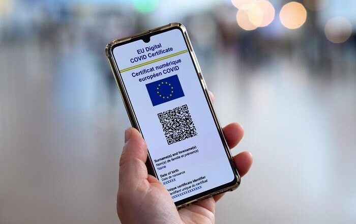 Certificato COVID digitale UE: la Commissione adotta la terza relazione di attuazione